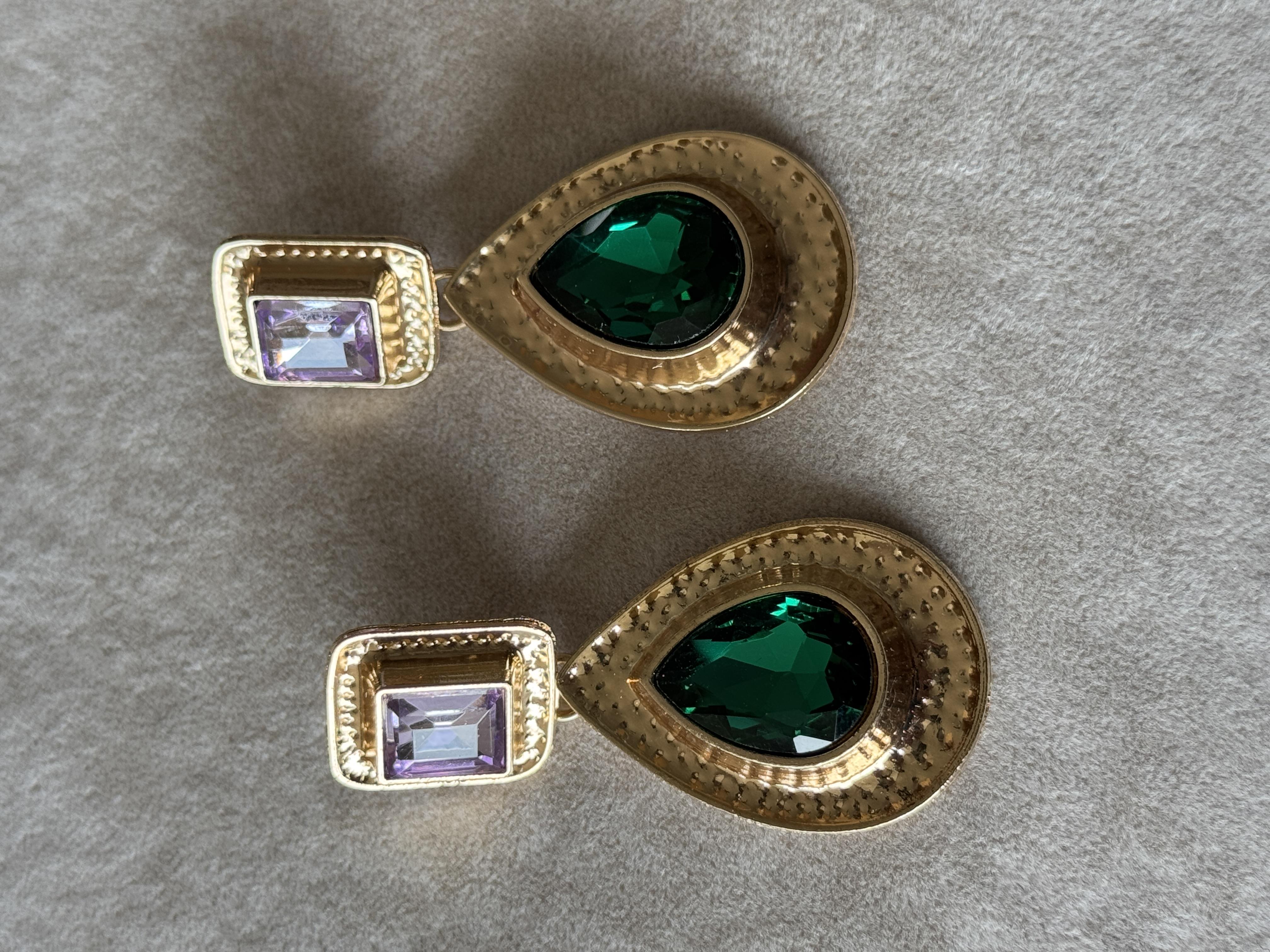 Renkli Taşlı Küpe