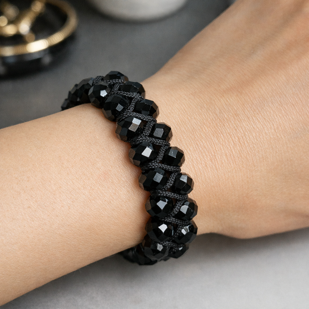 Siyah Parlak taşlı bileklik