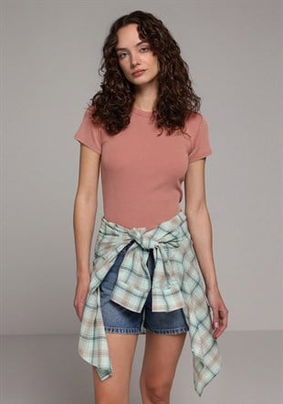 ÖRME KADIN KISA KOL T-SHIRT Slim Fit