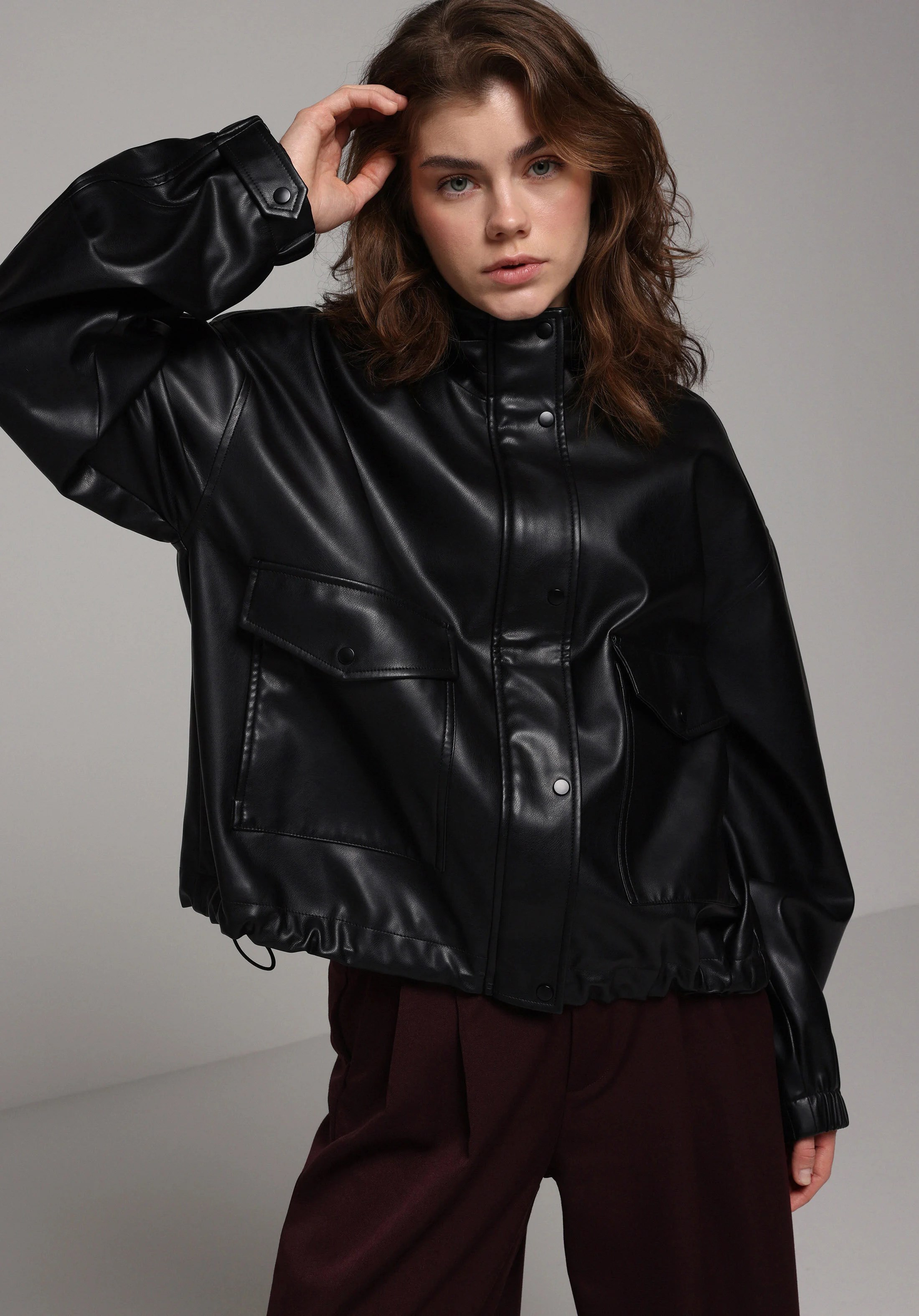 DOKUMA DIŞ KADIN PU MONT Regular Fit