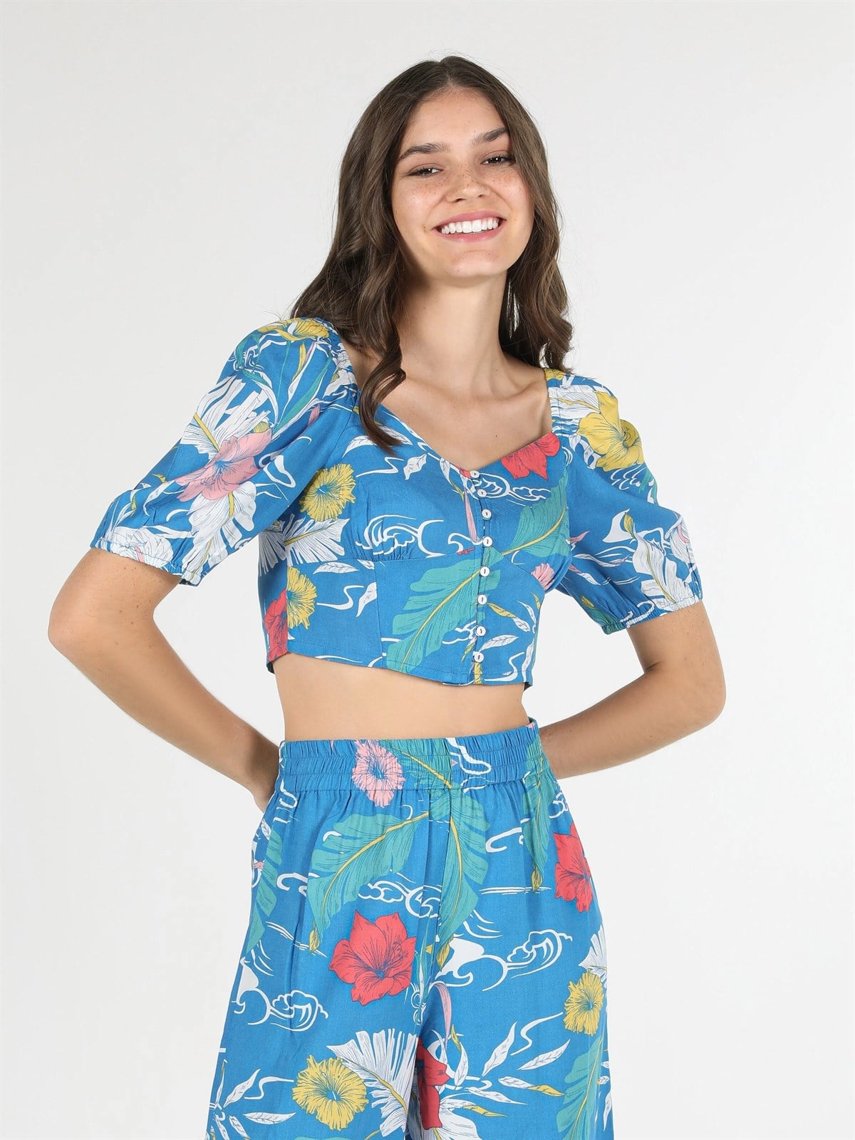DOKUMA ÜST KADIN KISA KOL GÖMLEK Slim Fit