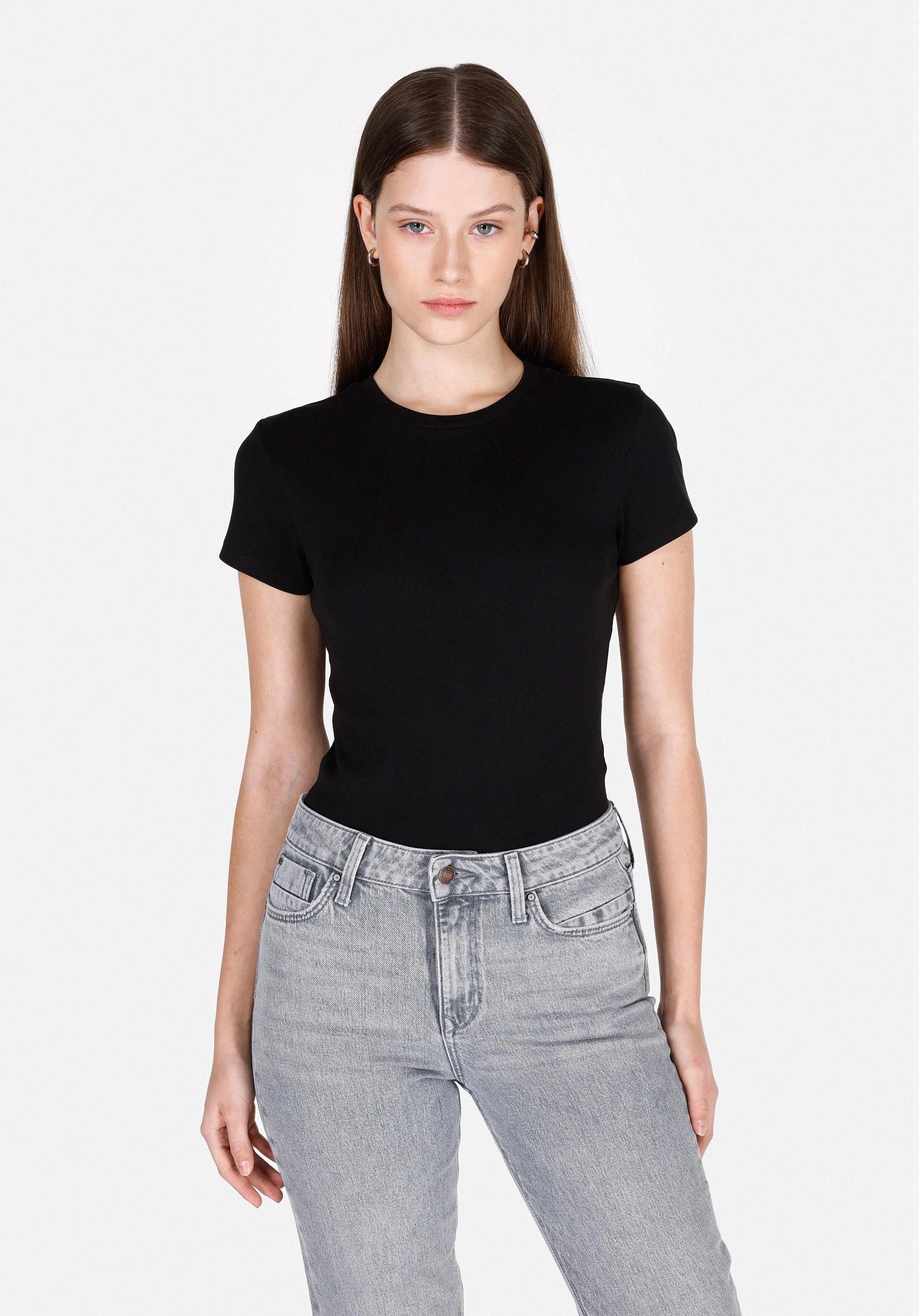 ÖRME KADIN KISA KOL T-SHIRT Slim Fit