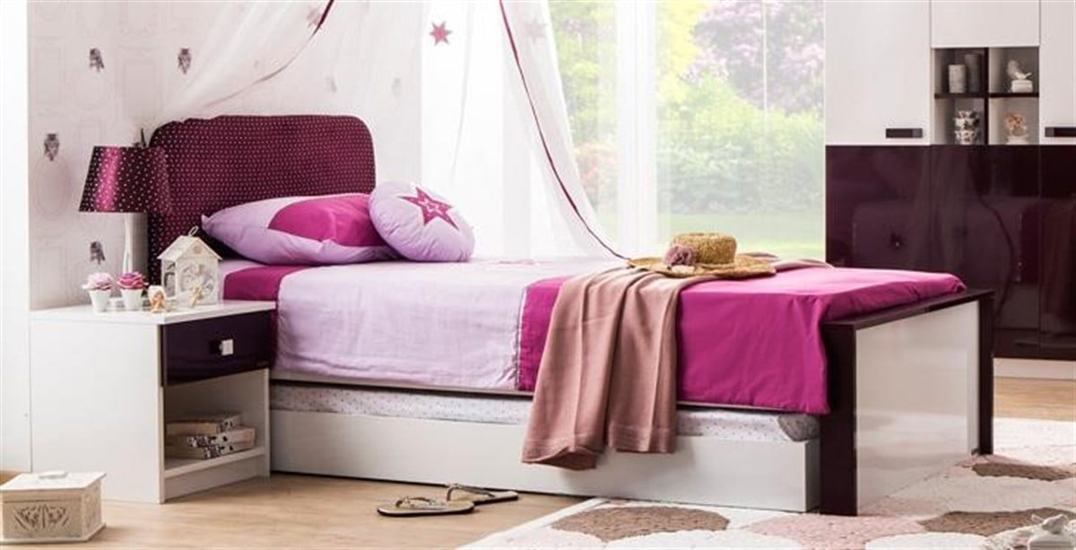 Pretty Girl Yatak Örtüsü