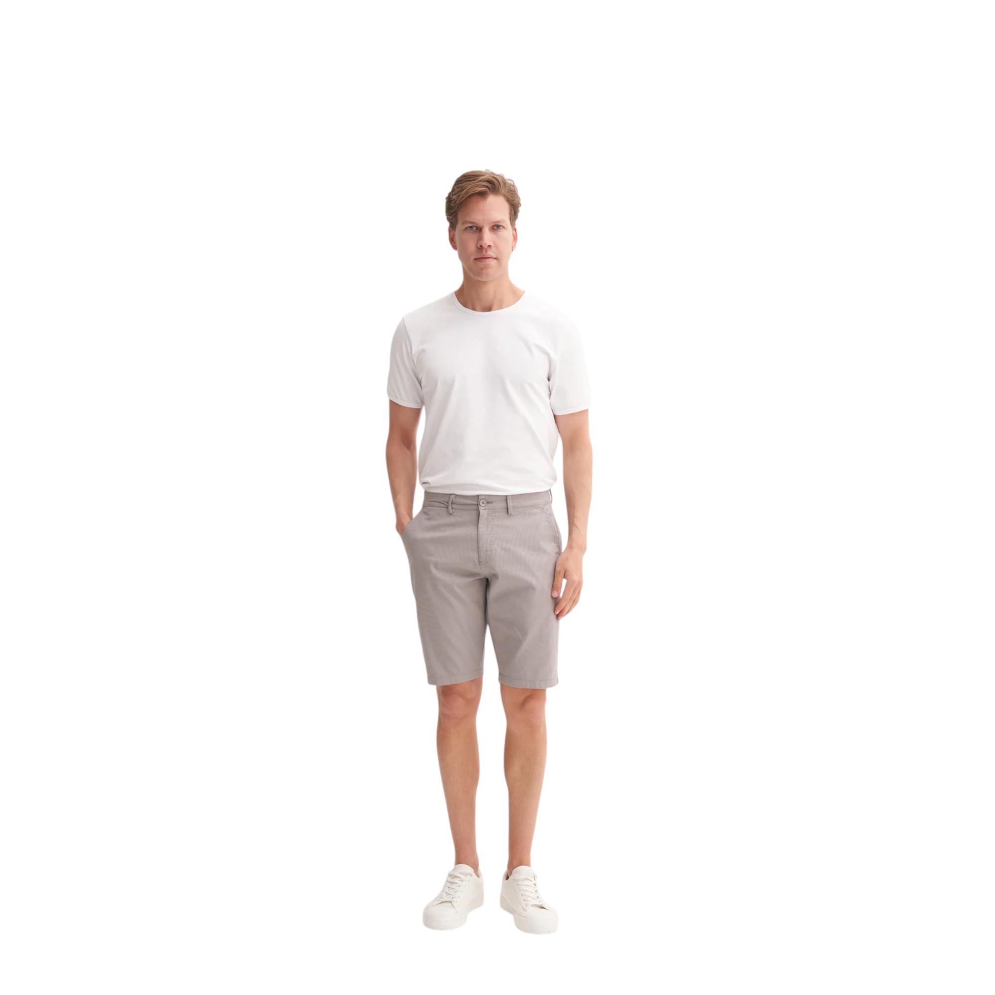 Slim Fit Bermuda Kısa Dar Paça Şort 