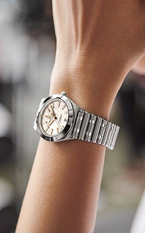 Breitling A77310101A4A1 Chronomat Kadın Kol Saati