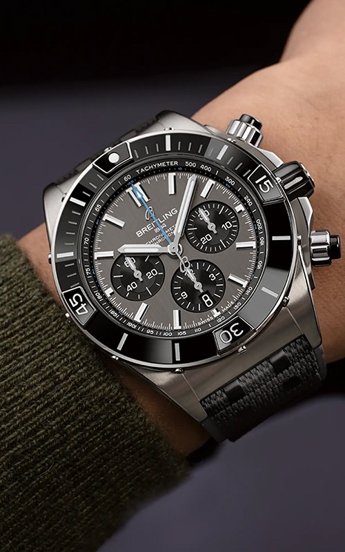 Breitling EB0136251M1S1 Super Chronomat Erkek Kol Saati