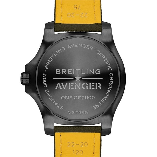 Breitling V323952A1L1X1 Avenger Erkek Kol Saati