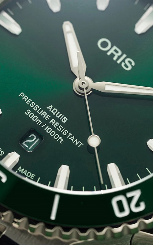 Oris 733 7789 4157-07 8 23 04PEB Aquis Date Watches