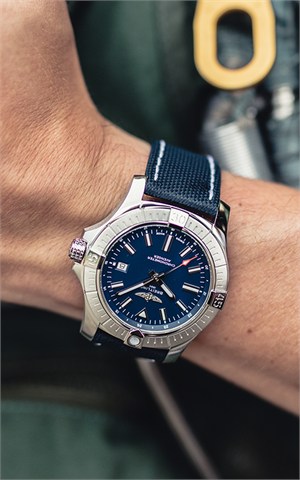 Breitling A17318101C1X1 Avenger Erkek Kol Saati