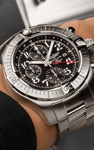 Breitling A24315101B1A1 Avenger Erkek Kol Saati