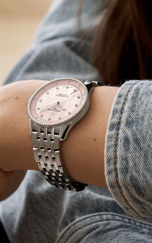 Breitling A77320D91K1A1 Navitimer Kadın Kol Saati