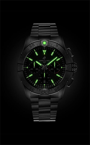 Breitling AB0146101B1A1 Avenger Erkek Kol Saati