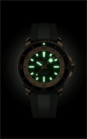 Breitling N17375201L1S1 Superocean Erkek Kol Saati