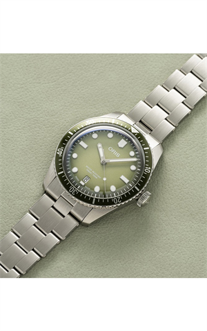 Oris 01 733 7707 4057-07 8 20 18 Diver Sixty-Five Watches