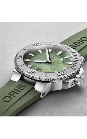 Oris 01 733 7766 4187 Aquis Erkek Kol Saati