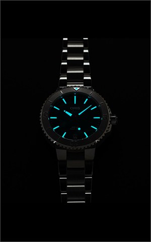 Oris 01 733 7770 4137 07 8 18 05P Aquis Kadın Kol Saati