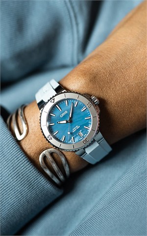 Oris 01 733 7770 4155 07 4 1865FC Aquis Watches