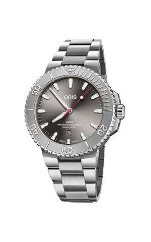 Oris 01 733 7789 4153-07 8 23 04PEB Aquis Date Erkek Kol Saati