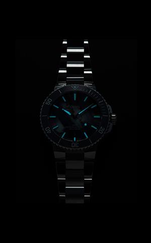 Oris 733 7789 4150-07 8 23 04PEB Aquis Erkek Kol Saati