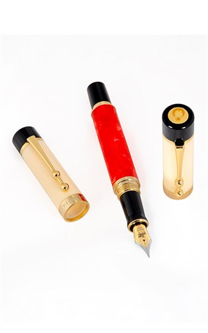 Piguet PGTAURUSTR Classic Fountain Pen Pens