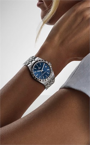 Tudor M2836C1A0-0102 Royal Watches