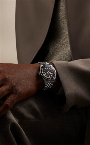 Tudor M7939A1A0NU-0001 Black Bay 58 Erkek Kol Saati