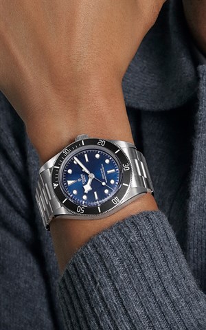 Tudor M7943A1A0NU-0001 Black Bay 68 Erkek Kol Saati