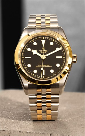 Tudor M79683-0001 Black Bay 41 Watches