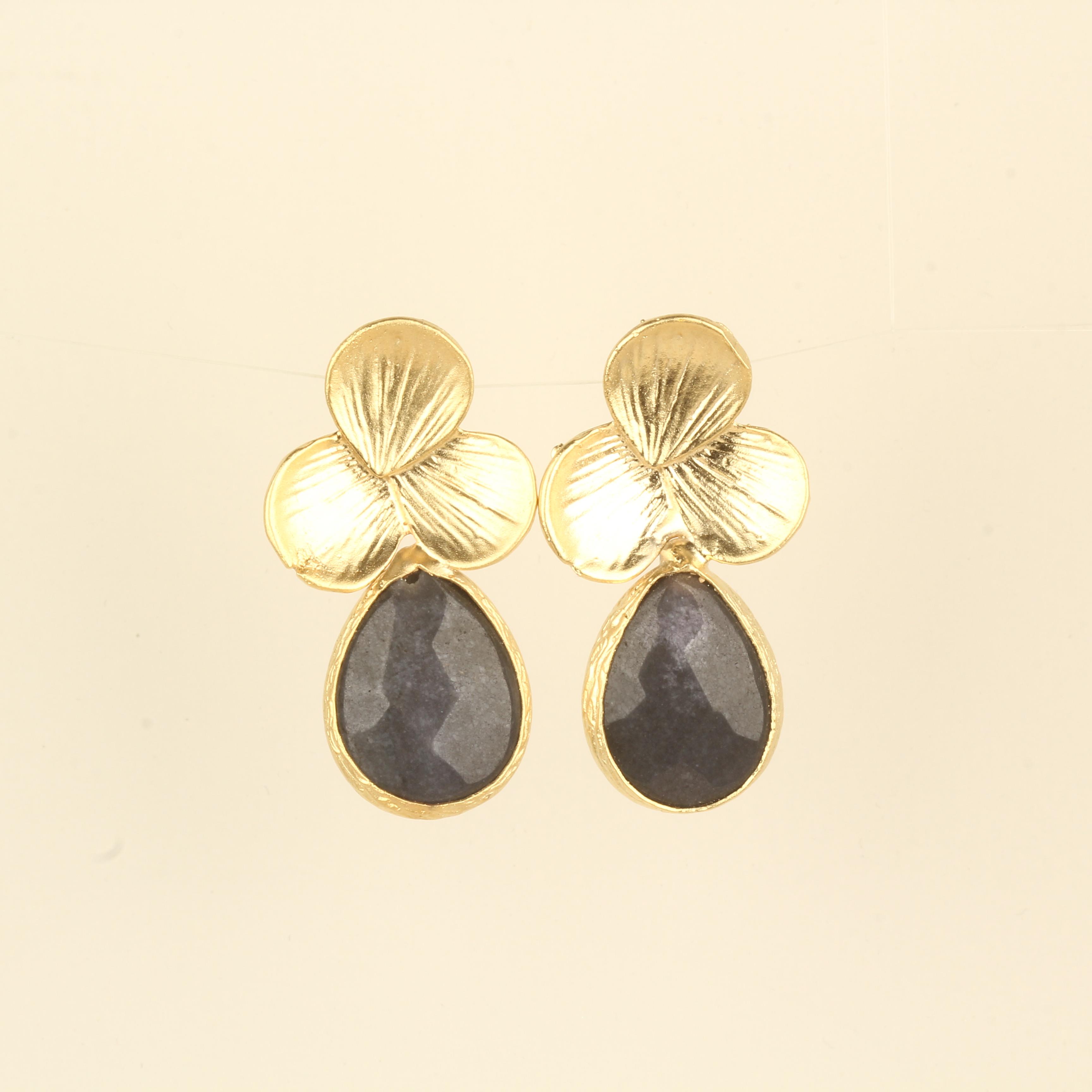 Daisy Black Natural Stone Earrings