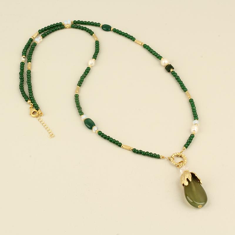 Green Beads Agate Stone Pearl Detailed Single Necklace