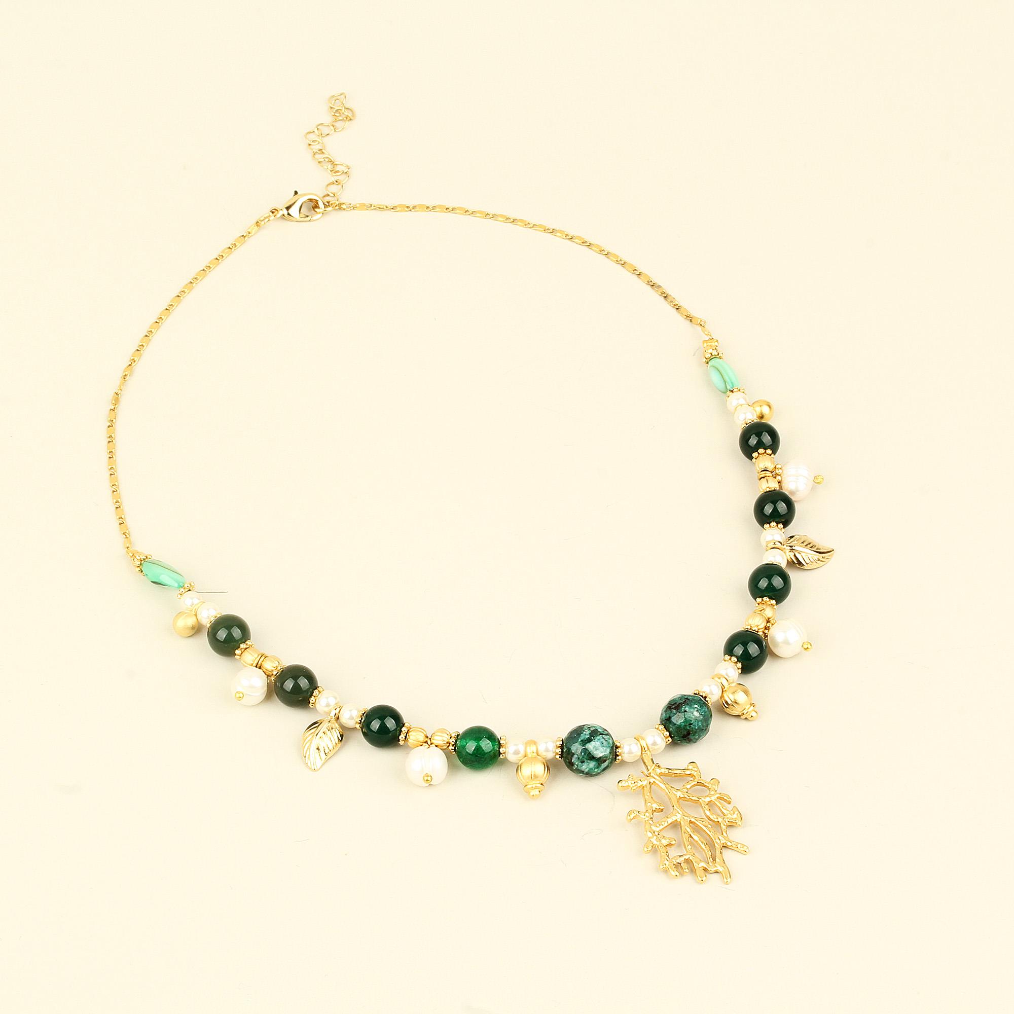 Green Natural Stones Pearl Detailed Coral Necklace