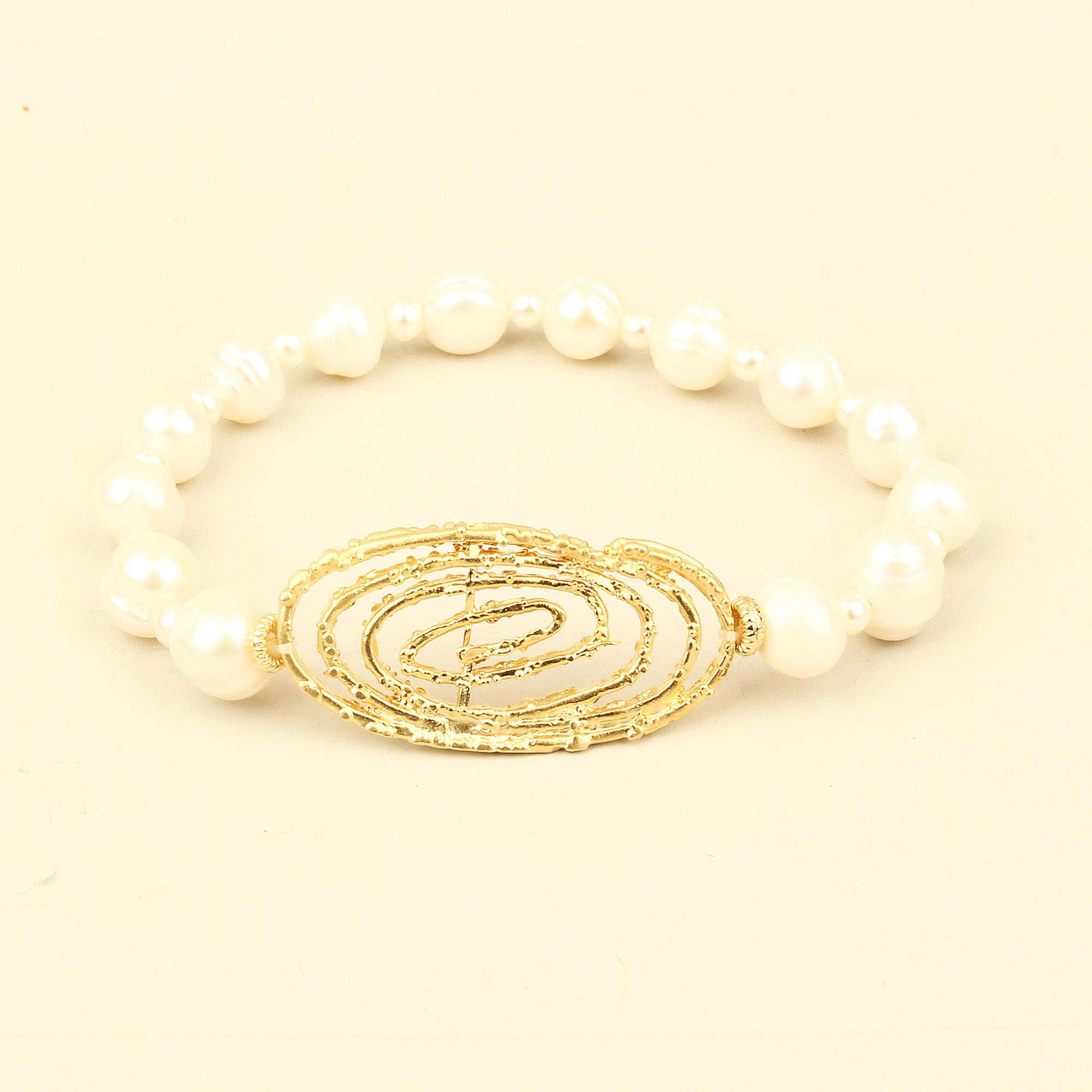 Helezon Medallion Pearl Bracelet