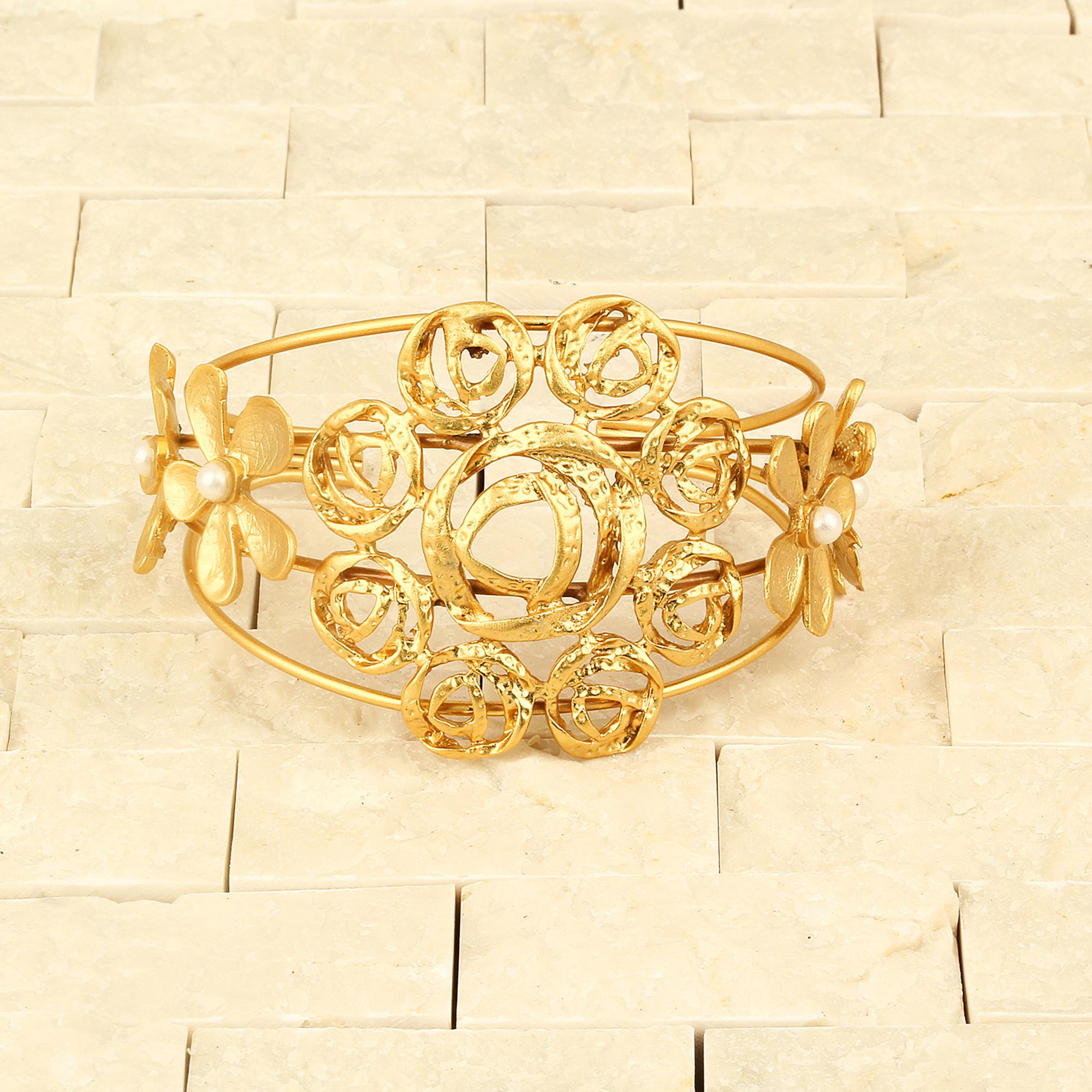 Metal Cuff with Pearl