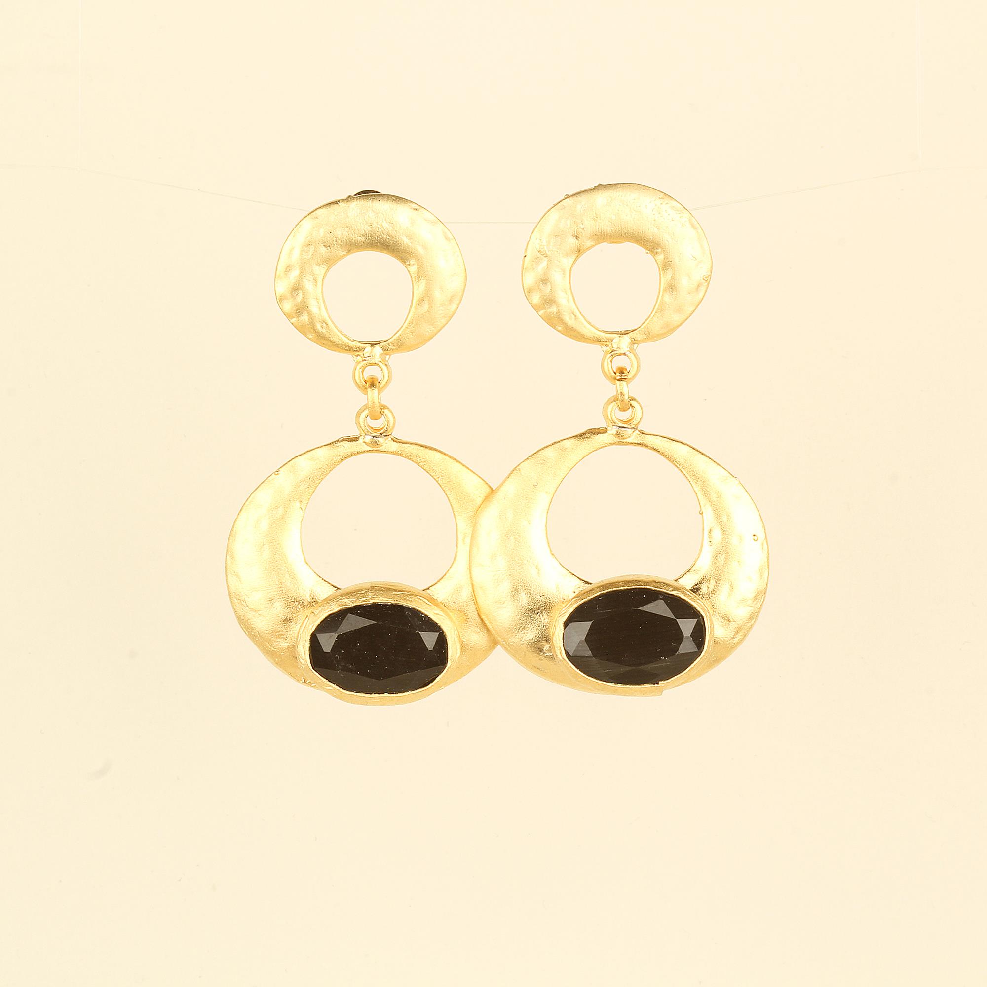 Metal Dangled Black Cat Eye Earrings
