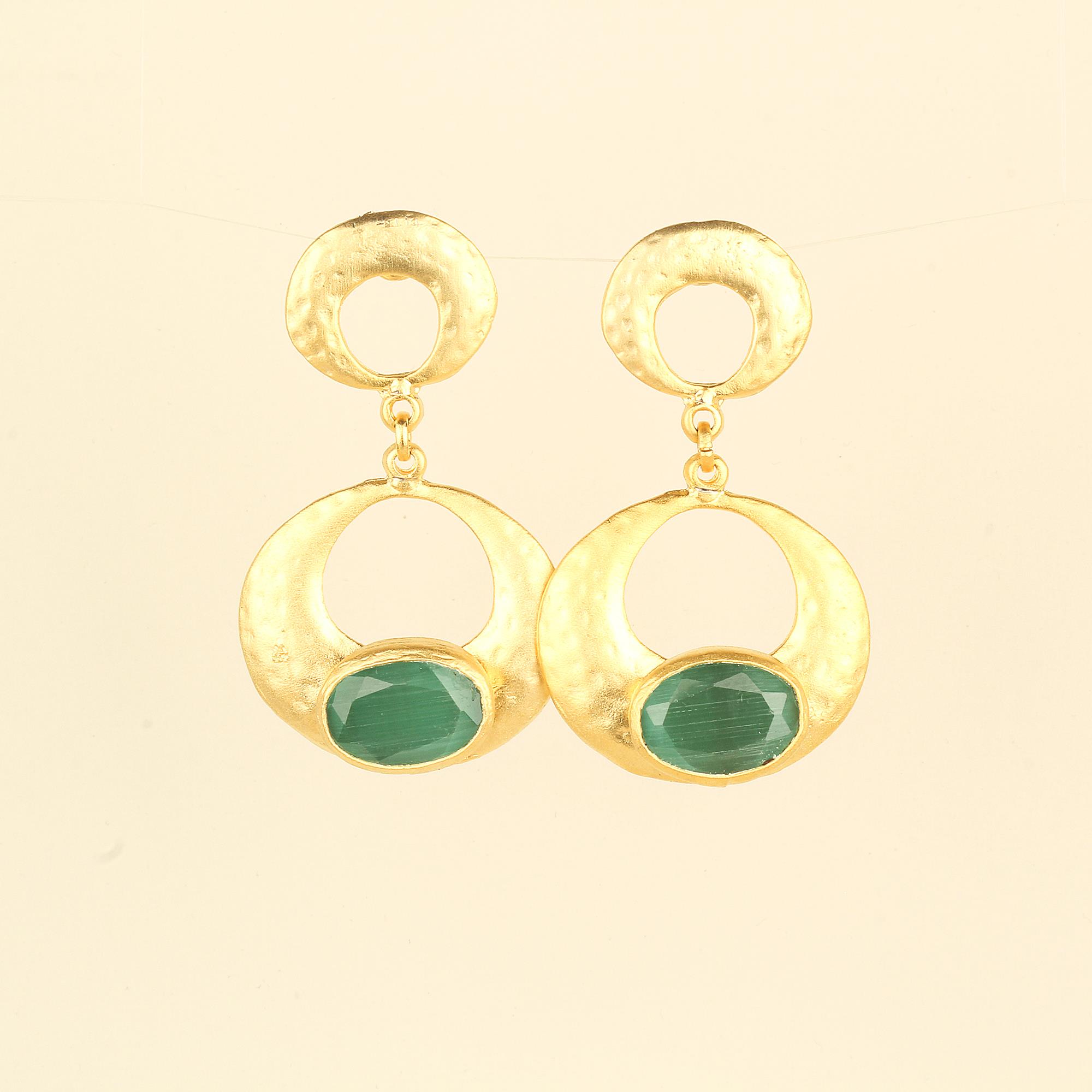 Metal Dangled Green Cat Eye Earrings