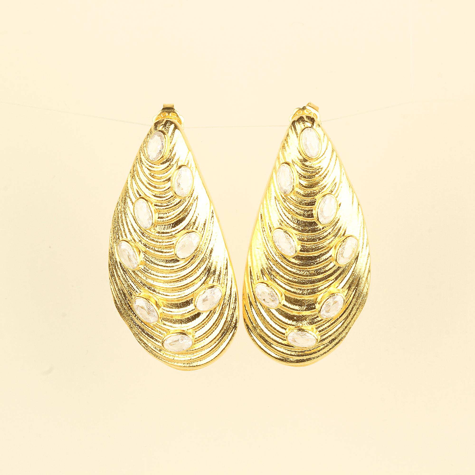 Mussel Shell White Zircon Earrings
