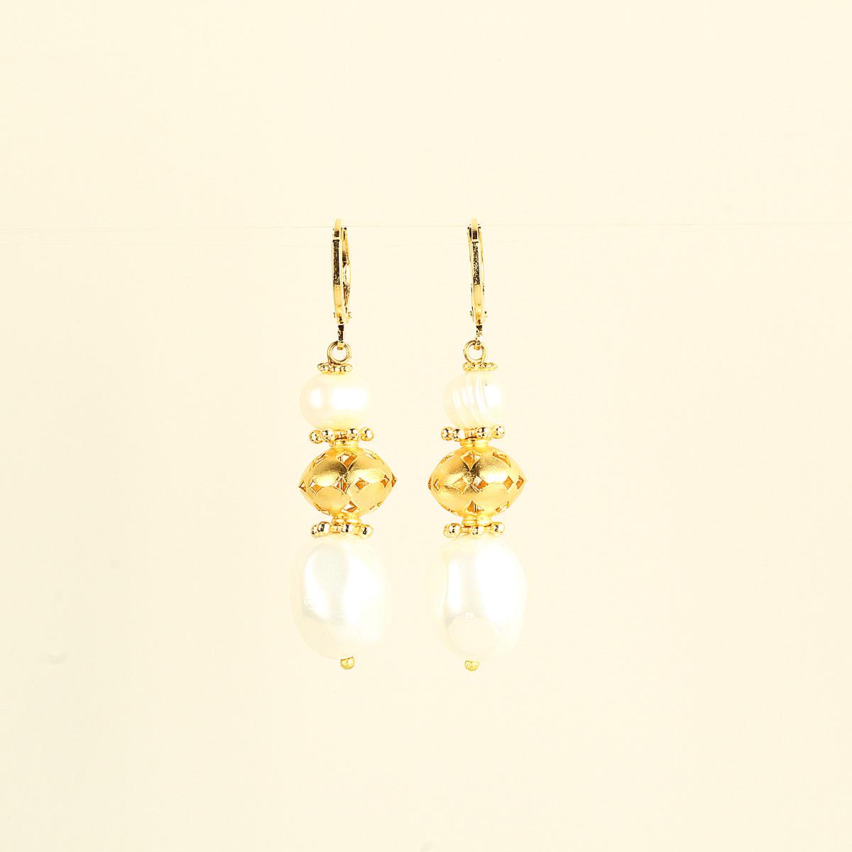 Pearl Dangle Earring