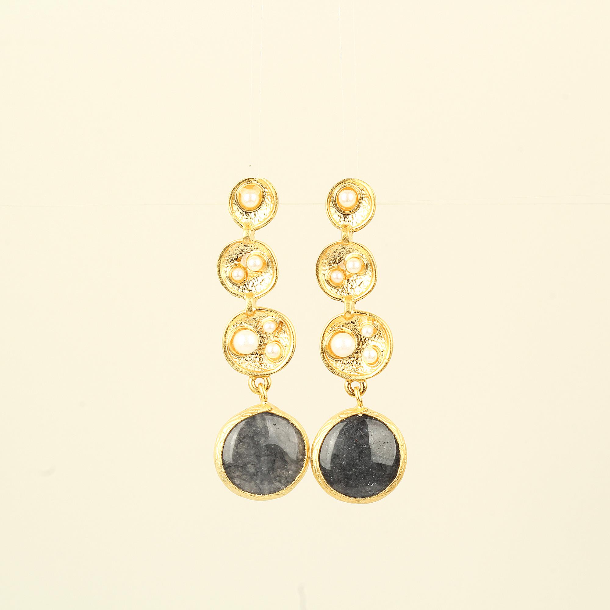 Pearl Detailed Earrings With Gray Natural Stone