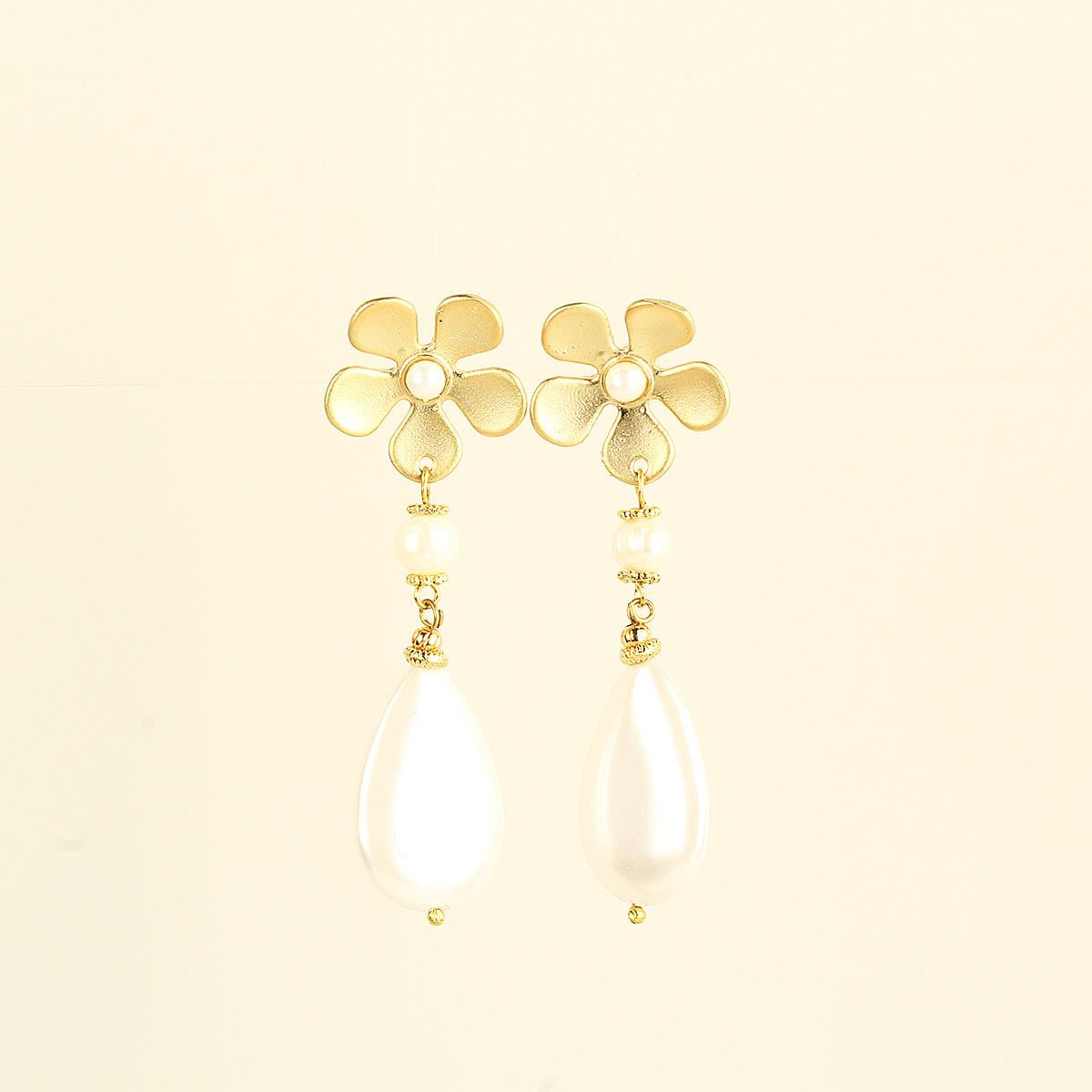 Pearl Drop Flower Earring
