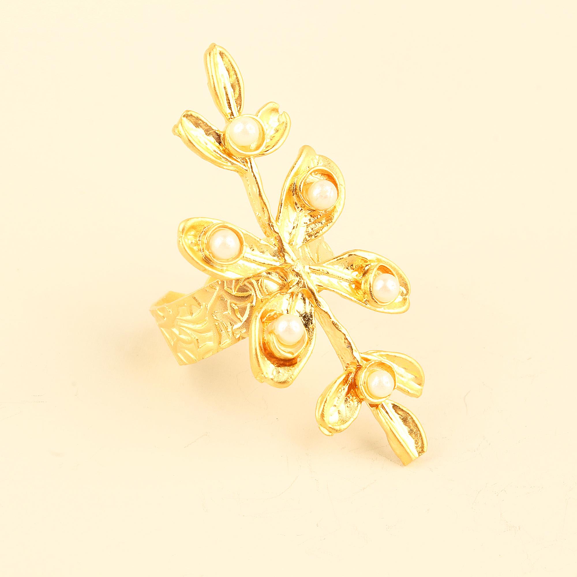 Pearl Metal Leaf Ring
