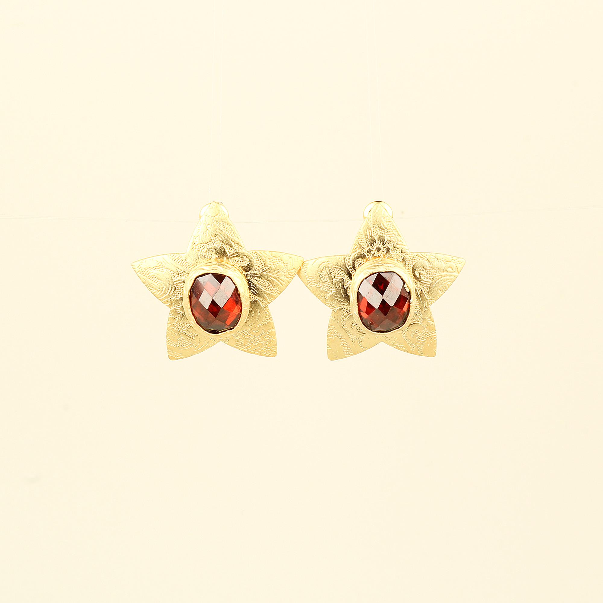 Star Earrings With Red Zircon
