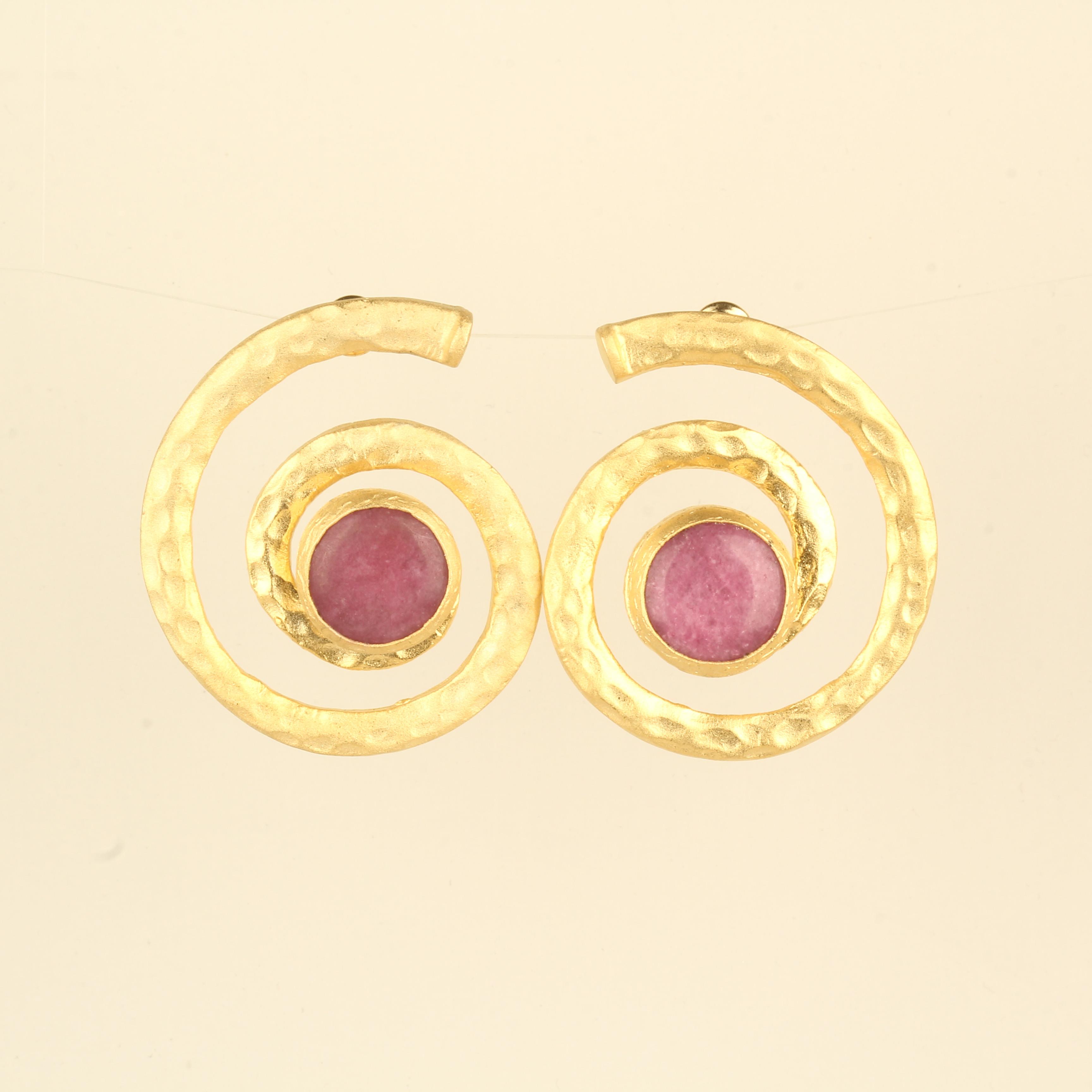 Swarl Earrings With Pink Natural Stone