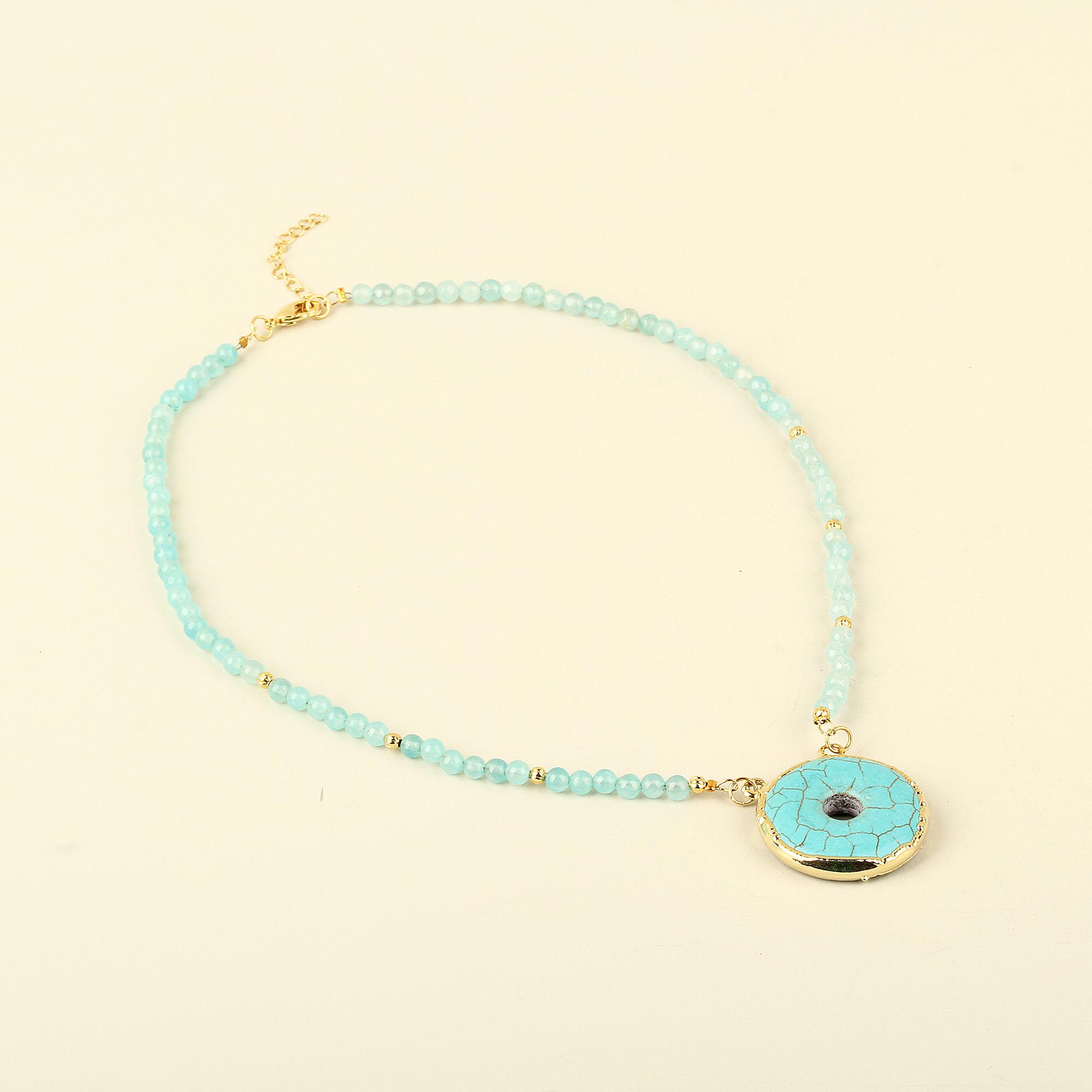 Turquoise Medallion Cyrstal Beads Short Necklace