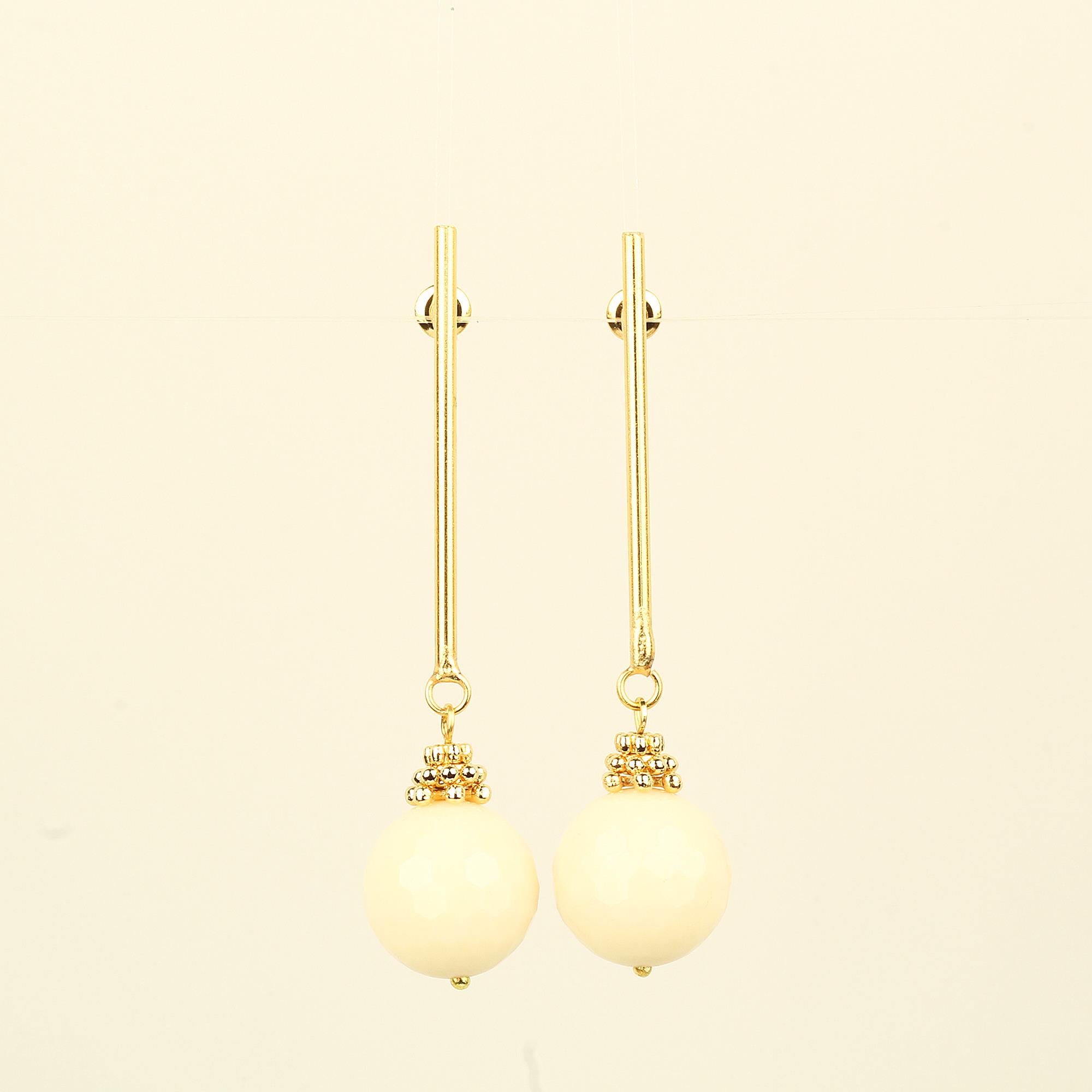 White Bead Rod Earrings