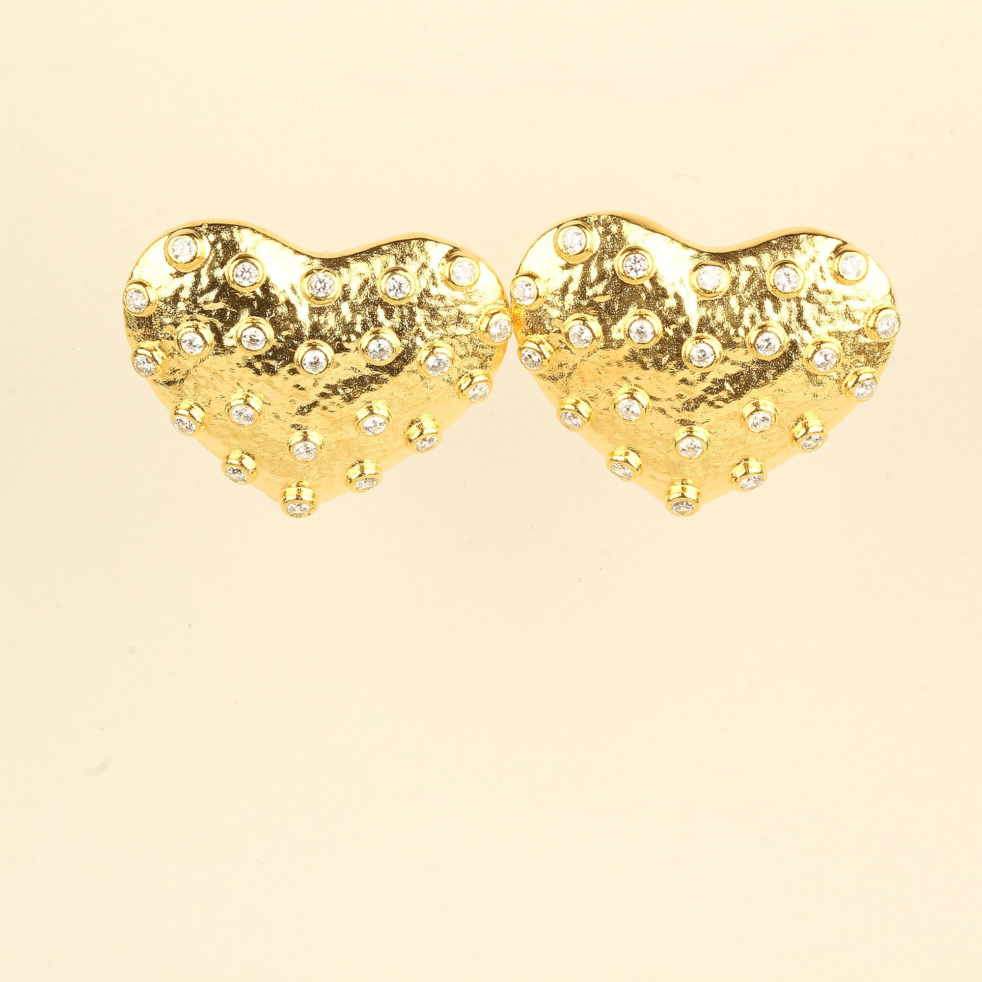 Zircon White Heart Earrings