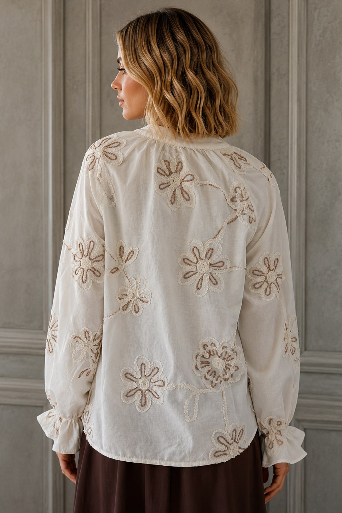 Premium Çiçek Aplikeli Nakış İşlemeli Bağcık Detaylı Bohem Vintage Kadın Bluz