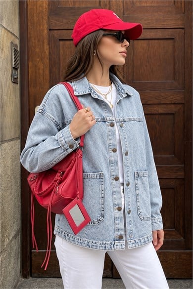 Kadın Açık Mavi Oversize Kot Ceket – Çift Torba Cepli Düğmeli Denim Ceket