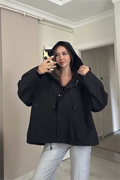 Kadın Kapüşonlu Pelerin Detaylı Oversize Parka Ceket