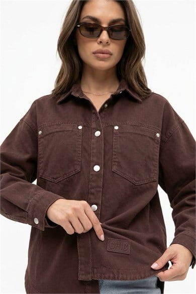 Kadın Oversize Kot Ceket Gömlek – Metal Çıtçıtlı Ve Çift Cepli Denim Ceket - Kahverengi