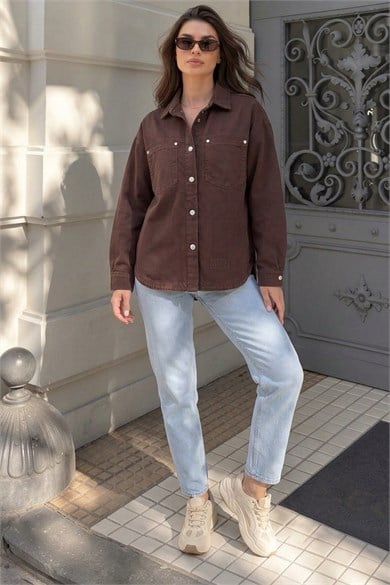Kadın Oversize Kot Ceket Gömlek – Metal Çıtçıtlı Ve Çift Cepli Denim Ceket - Kahverengi